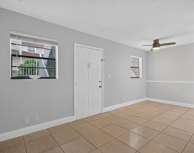 3760 Nw 115th Avenue - Photo Thumbnail 2