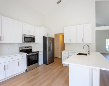 22481 Middletown Drive - Photo Thumbnail 8