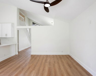 22481 Middletown Drive - Photo Thumbnail 12