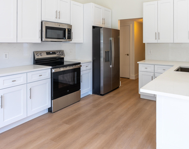 22481 Middletown Drive - Photo Thumbnail 7