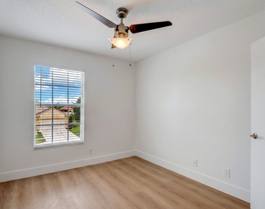 22481 Middletown Drive - Photo Thumbnail 27