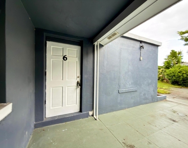131 E 27th Street - Photo Thumbnail 19