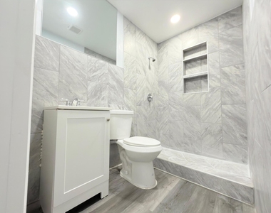 131 E 27th Street - Photo Thumbnail 5