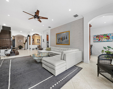 828 Estuary Way - Photo Thumbnail 10