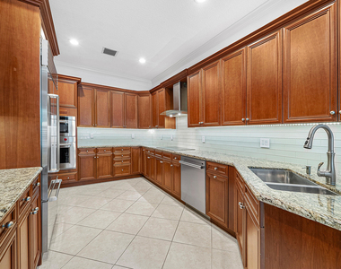 828 Estuary Way - Photo Thumbnail 13