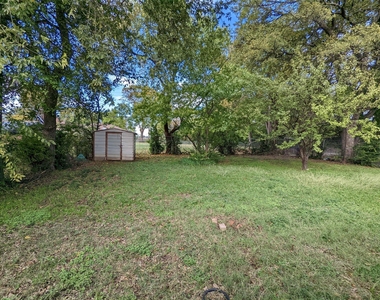 3827 Black Oak Drive - Photo Thumbnail 14