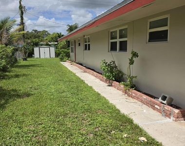 1235 Nw 5th - Photo Thumbnail 1