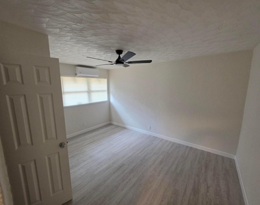 1235 Nw 5th - Photo Thumbnail 11