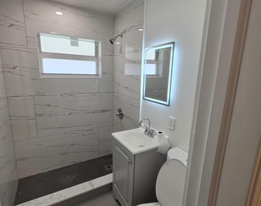 1235 Nw 5th - Photo Thumbnail 8
