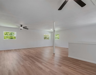 1421 S Scullin Avenue - Photo Thumbnail 23