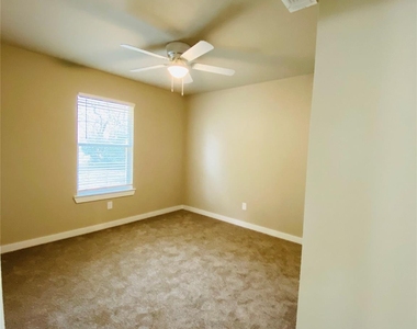 307 N Colbert Avenue - Photo Thumbnail 10