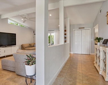 1110 Sw 15th Street - Photo Thumbnail 3