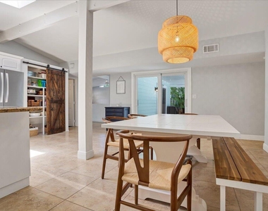 1110 Sw 15th Street - Photo Thumbnail 11
