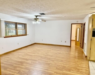 3040 Rogers Road - Photo Thumbnail 2