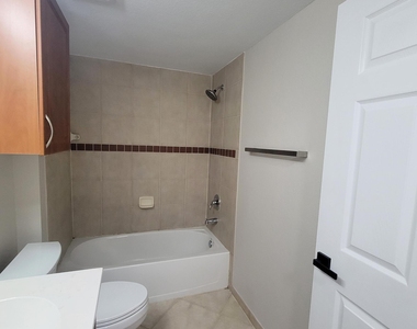 6418 Emerald Dunes Drive - Photo Thumbnail 43