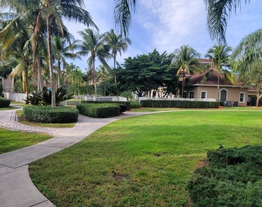 6418 Emerald Dunes Drive - Photo Thumbnail 48