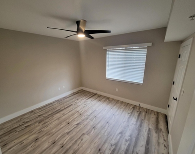 6418 Emerald Dunes Drive - Photo Thumbnail 57