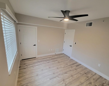 6418 Emerald Dunes Drive - Photo Thumbnail 45