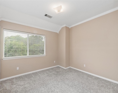 937 Parker Drive - Photo Thumbnail 20