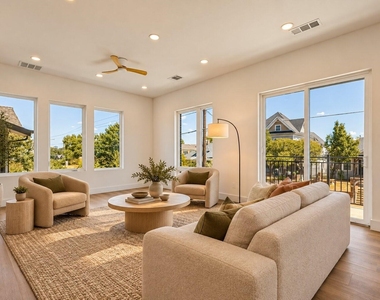 701 N Lancaster Avenue - Photo Thumbnail 6