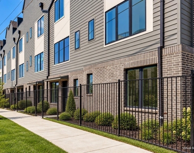 701 N Lancaster Avenue - Photo Thumbnail 3