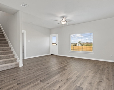 1725 Paul Drive - Photo Thumbnail 3