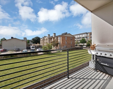 4935 Zuma Court - Photo Thumbnail 8