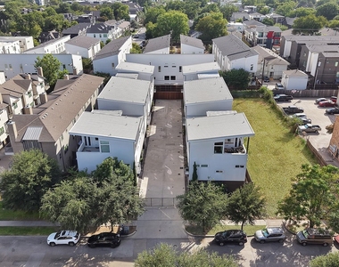 4935 Zuma Court - Photo Thumbnail 2