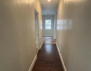 600 Monticello Drive - Photo Thumbnail 5