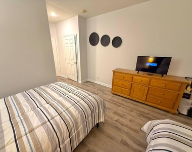 8000 Carnoustie Place - Photo Thumbnail 16