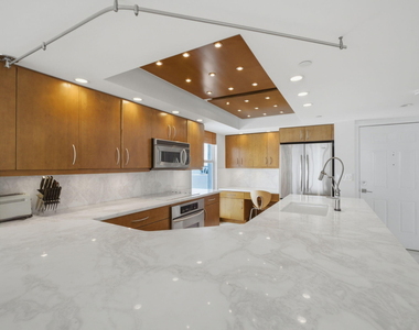 3901 S Flagler Drive - Photo Thumbnail 3