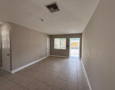 400 Metcalf Court - Photo Thumbnail 6