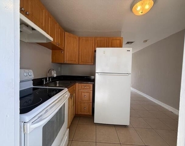 400 Metcalf Court - Photo Thumbnail 3