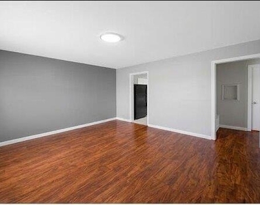 1342 South Drive - Photo Thumbnail 1