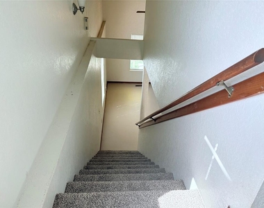 3200 Ridgecrest Court - Photo Thumbnail 1