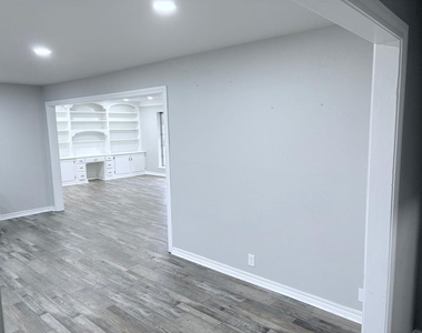 8520 E Covell Road - Photo Thumbnail 8