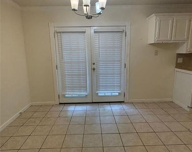 808 Catherine Drive - Photo Thumbnail 3