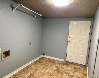 3113 Nw 32nd Street - Photo Thumbnail 7