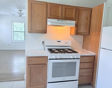 2600 Nw 12th Street - Photo Thumbnail 5