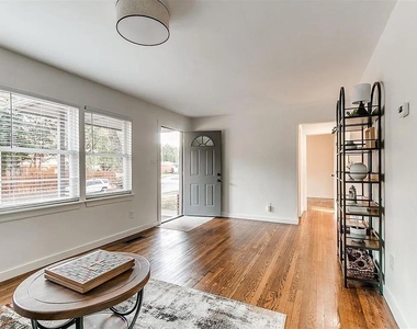 1510 Bedford Lane - Photo Thumbnail 4