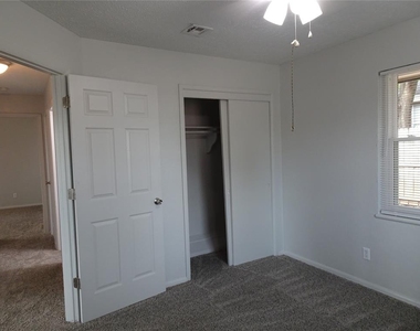2305 Maple Drive - Photo Thumbnail 22