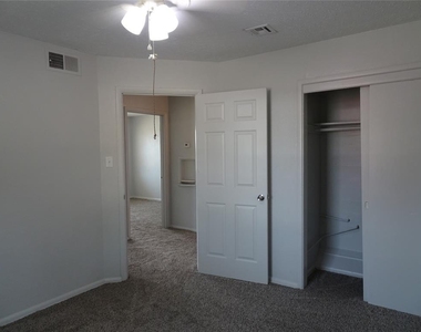2305 Maple Drive - Photo Thumbnail 24
