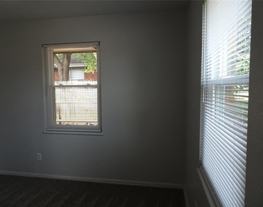 2305 Maple Drive - Photo Thumbnail 23