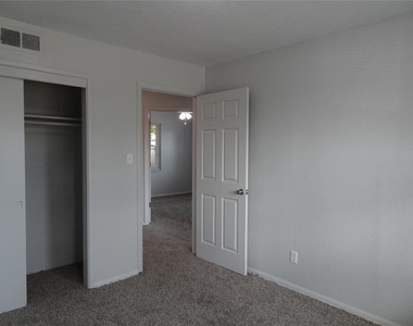 2305 Maple Drive - Photo Thumbnail 30