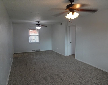2305 Maple Drive - Photo Thumbnail 16