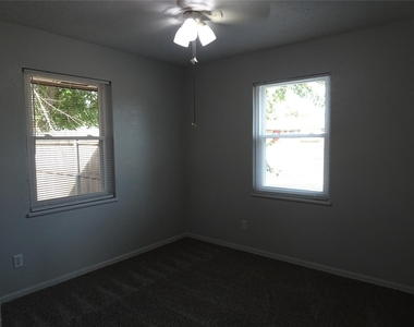 2305 Maple Drive - Photo Thumbnail 21