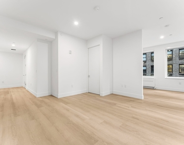 55 Broad Street - Photo Thumbnail 8