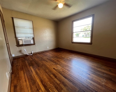 202 W Wheatland Road W - Photo Thumbnail 5