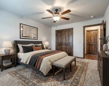 2409 Santa Monica Road - Photo Thumbnail 5