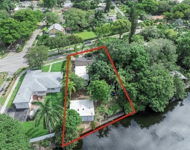 12660 Griffing Boulevard - Photo Thumbnail 8